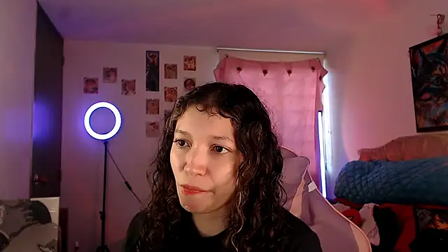 Snapshot of AllyDonfort chatting on 02-13-26, 09:44 AllyDonfort online show from 02-13-26, 09:44