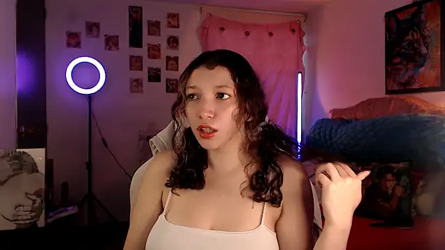 Snapshot of AllyDonfort chatting on 02-20-26, 09:26 AllyDonfort online show from 02-20-26, 09:26