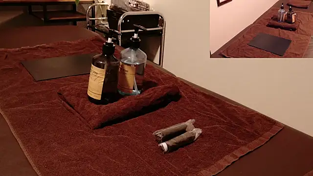 Snapshot of Hanabi-hentai chatting on 03-11-25, 03:23 Hanabi-hentai online show from 03-11-25, 03:23