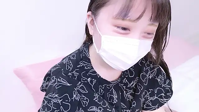 Snapshot of x--Miu--x chatting on 12-23-25, 05:16 x--Miu--x online show from 12-23-25, 05:16