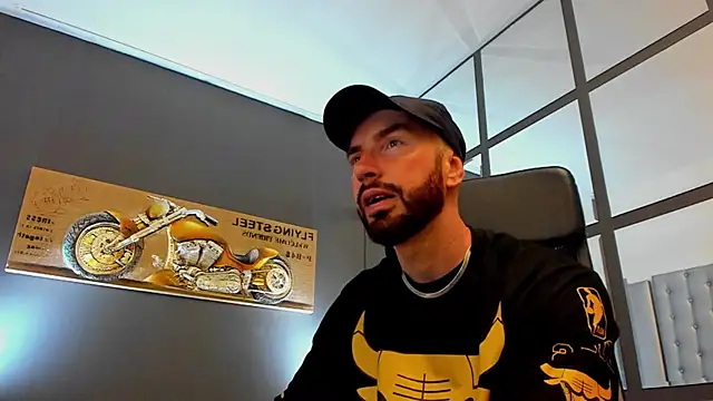 Snapshot of AronGrant chatting on 06-16-26, 08:17 AronGrant online show from 06-16-26, 08:17