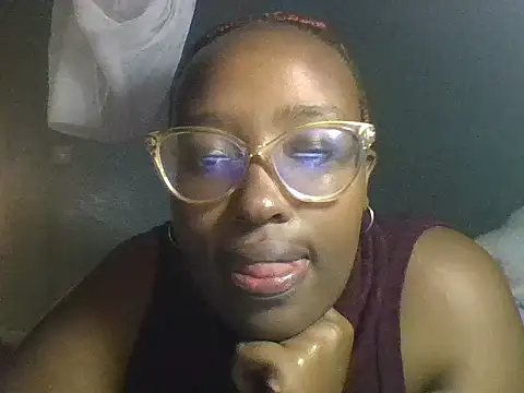 Snapshot of Babey_shirl chatting on 02-03-25, 01:19 Babey shirl online show from 02-03-25, 01:19