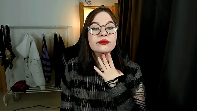 Snapshot of MyNameIsLilith chatting on 01-15-26, 04:22 MyNameIsLilith online show from 01-15-26, 04:22