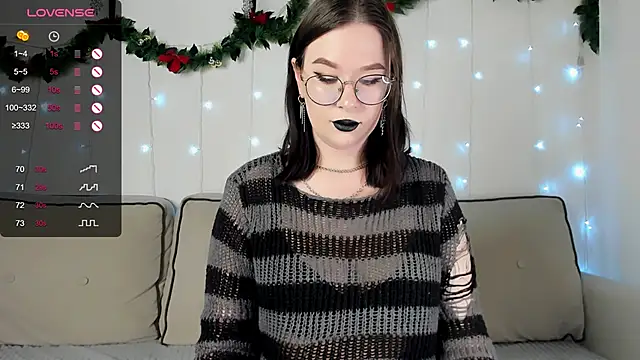 Snapshot of MyNameIsLilith chatting on 02-07-26, 03:38 MyNameIsLilith online show from 02-07-26, 03:38