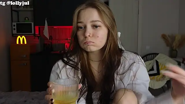 doll lol  online show from 10-22-25, 05:45