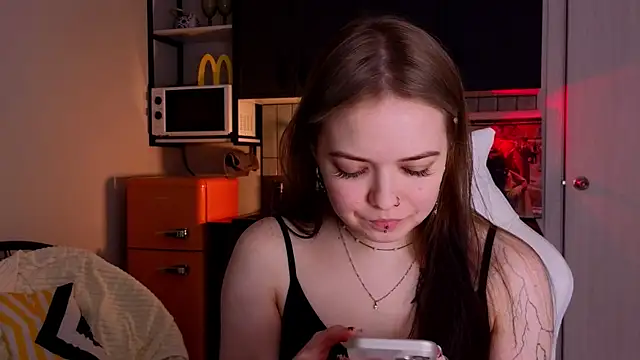 doll lol  online show from 12-03-25, 06:06