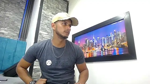 Chris Dick23 online show from 02-08-26, 05:44