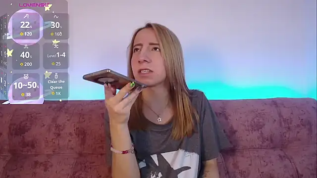 Miiaa doll online show from 11-14-25, 02:32