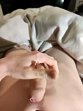 Snapshot of Anonym_Teen chatting on 04-08-26, 10:21 Anonym Teen online show from 04-08-26, 10:21