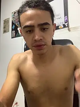 Snapshot of JovenDesobediente chatting on 09-27-25, 04:50 JovenDesobediente online show from 09-27-25, 04:50