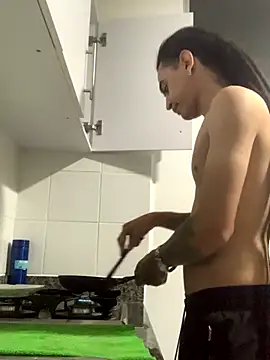 Snapshot of JovenDesobediente chatting on 10-16-25, 03:51 JovenDesobediente online show from 10-16-25, 03:51