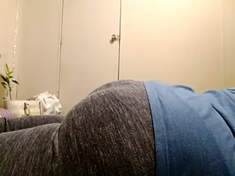 Snapshot of missthickness35_Pika chatting on 11-22-25, 03:22 missthickness35 Pika online show from 11-22-25, 03:22