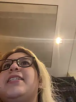 amooraaamoon online show from 01-27-25, 04:54