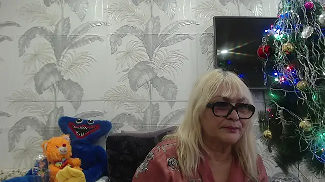 CamDiva113 online show from 01-22-25, 10:50