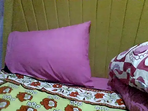 Snapshot of nastygirl- chatting on 09-28-25, 09:20 nastygirl- online show from 09-28-25, 09:20