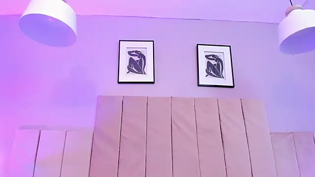 Snapshot of April_bowie chatting on 02-07-25, 03:30 April bowie online show from 02-07-25, 03:30