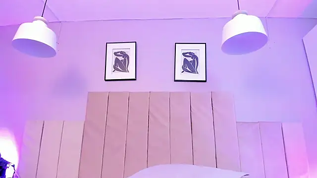 Snapshot of April_bowie chatting on 02-17-25, 03:09 April bowie online show from 02-17-25, 03:09