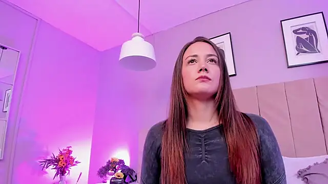 Snapshot of April_bowie chatting on 02-27-25, 06:42 April bowie online show from 02-27-25, 06:42