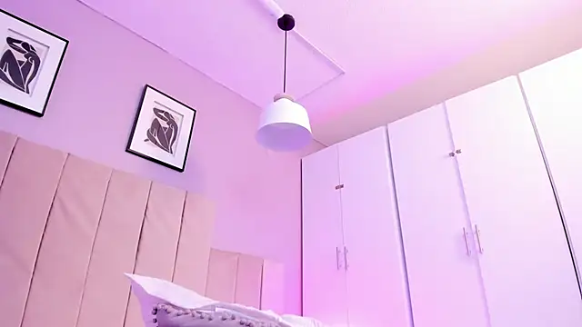 Snapshot of April_bowie chatting on 03-12-25, 06:22 April bowie online show from 03-12-25, 06:22