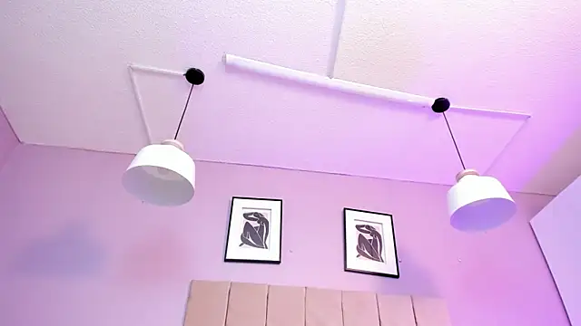 Snapshot of April_bowie chatting on 03-20-25, 12:00 April bowie online show from 03-20-25, 12:00