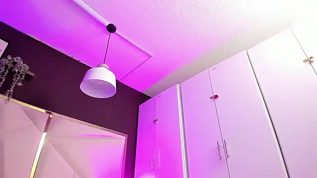 Snapshot of April_bowie chatting on 11-13-25, 11:20 April bowie online show from 11-13-25, 11:20