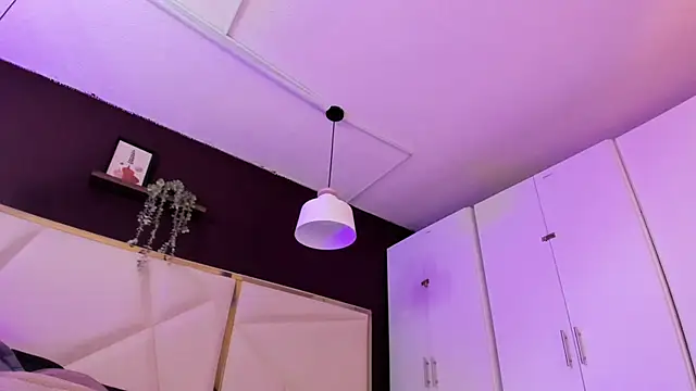 Snapshot of April_bowie chatting on 11-26-25, 11:11 April bowie online show from 11-26-25, 11:11