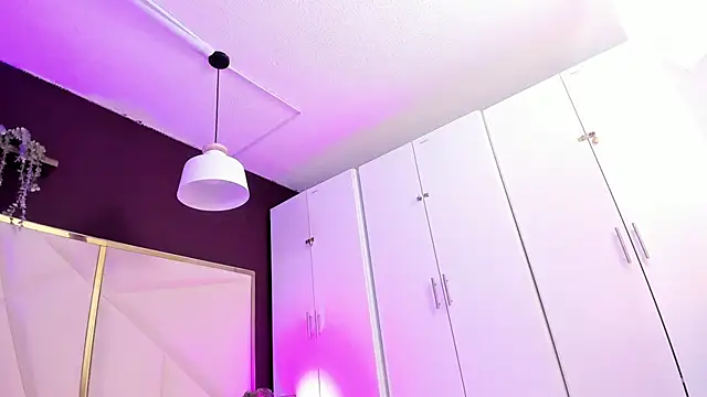 Snapshot of April_bowie chatting on 12-02-25, 11:15 April bowie online show from 12-02-25, 11:15