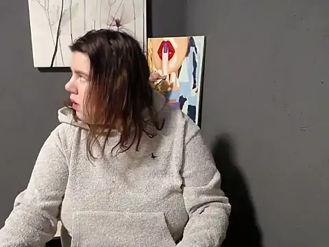 Snapshot of so_shy chatting on 02-15-25, 06:55 so shy online show from 02-15-25, 06:55