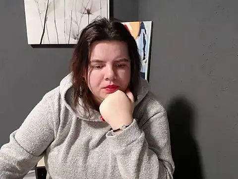 Snapshot of so_shy chatting on 02-15-25, 10:00 so shy online show from 02-15-25, 10:00