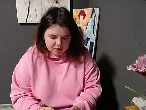 Snapshot of so_shy chatting on 03-12-25, 07:02 so shy online show from 03-12-25, 07:02