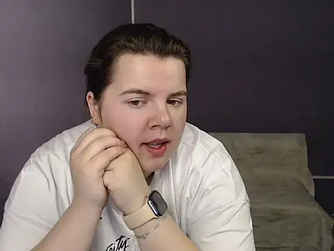 Snapshot of so_shy chatting on 09-09-25, 08:03 so shy online show from 09-09-25, 08:03