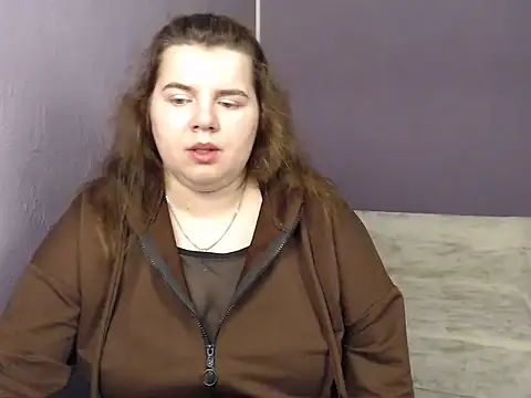 Snapshot of so_shy chatting on 09-18-25, 06:48 so shy online show from 09-18-25, 06:48