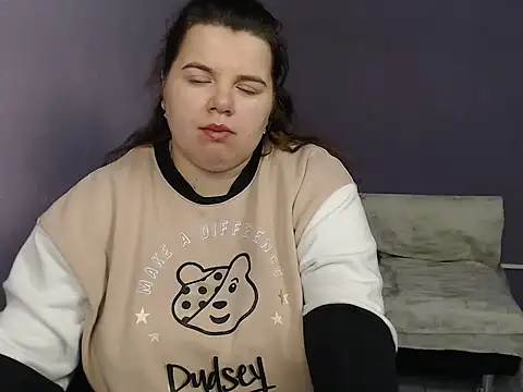 Snapshot of so_shy chatting on 09-26-25, 06:50 so shy online show from 09-26-25, 06:50