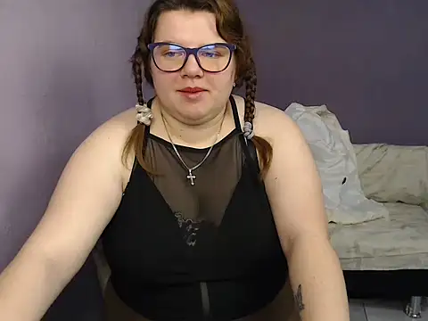 Snapshot of so_shy chatting on 10-03-25, 07:16 so shy online show from 10-03-25, 07:16