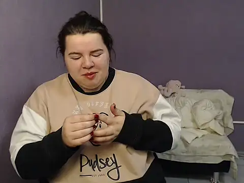 Snapshot of so_shy chatting on 10-18-25, 06:58 so shy online show from 10-18-25, 06:58