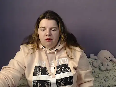 Snapshot of so_shy chatting on 12-01-25, 07:13 so shy online show from 12-01-25, 07:13