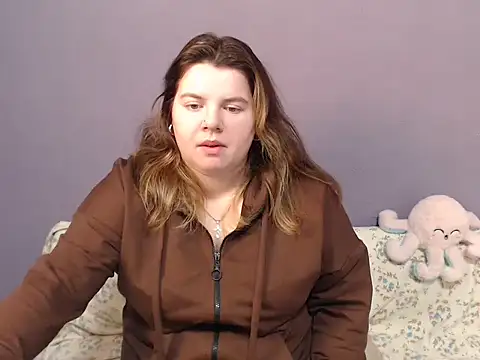 Snapshot of so_shy chatting on 12-02-25, 07:36 so shy online show from 12-02-25, 07:36