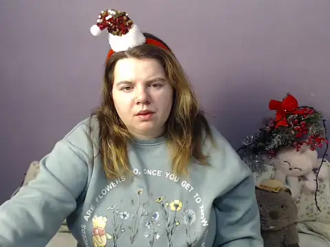 Snapshot of so_shy chatting on 12-14-25, 07:25 so shy online show from 12-14-25, 07:25