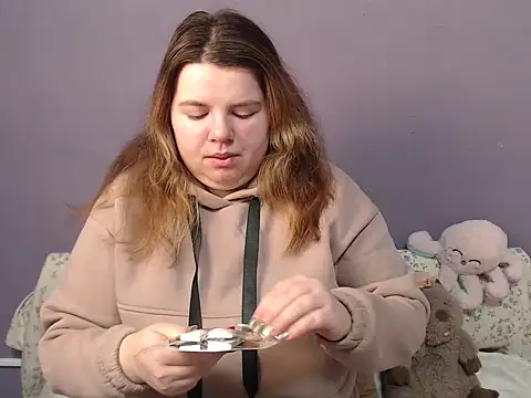 Snapshot of so_shy chatting on 12-15-25, 07:12 so shy online show from 12-15-25, 07:12