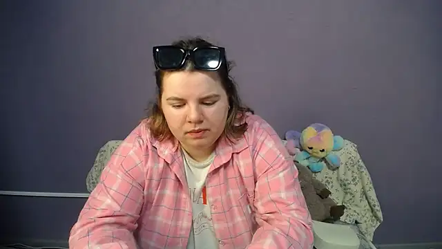 so shy online show from 05-26-26, 07:15