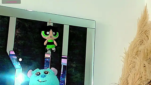 honey skin online show from 04-08-26, 07:14