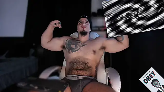 Snapshot of kingbear777 chatting on 02-03-25, 07:40 kingbear777 online show from 02-03-25, 07:40