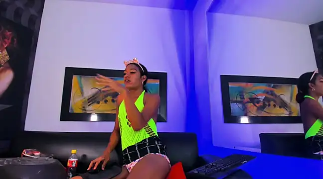 Orianadollx online show from 12-20-24, 03:42