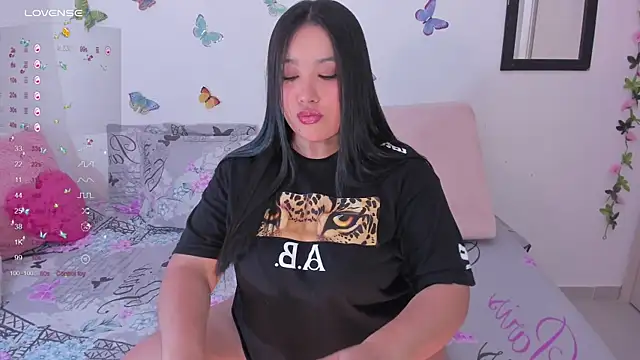 Snapshot of _Arianna08_ chatting on 02-15-25, 04:36 Arianna08 online show from 02-15-25, 04:36