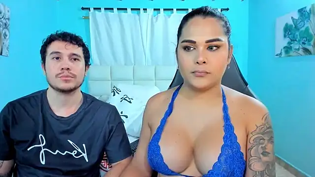 Snapshot of xxx_sweet_couple_ chatting on 06-19-26, 01:21 xxx sweet couple online show from 06-19-26, 01:21