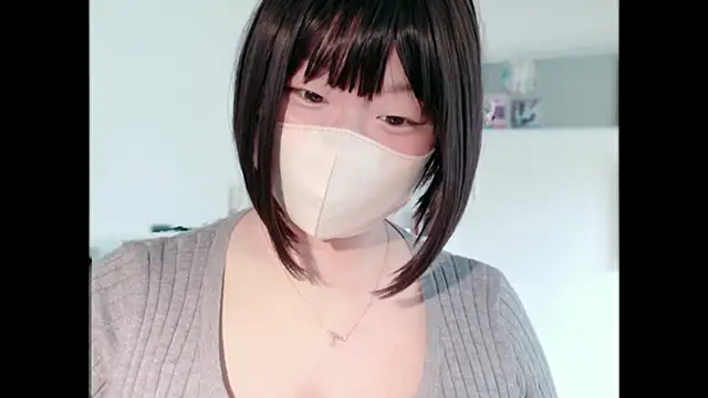 Snapshot of xxxYUKARIxxx chatting on 03-11-25, 12:00 xxxYUKARIxxx online show from 03-11-25, 12:00