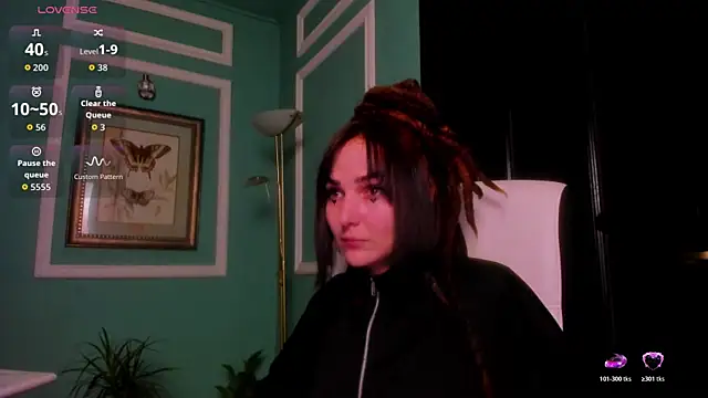 1Munique online show from 12-17-25, 03:29