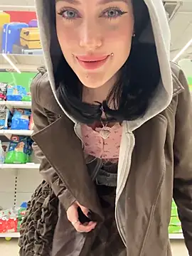 Melissa crazy online show from 10-29-25, 03:36