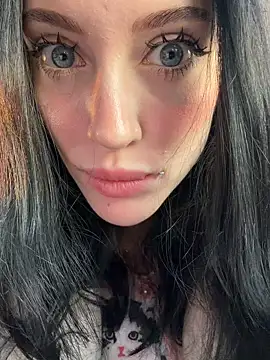 Melissa crazy online show from 03-28-26, 03:55