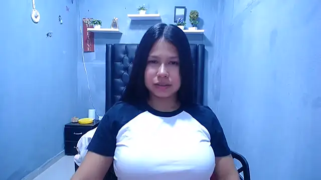 Letty Plugxo online show from 07-06-26, 12:57